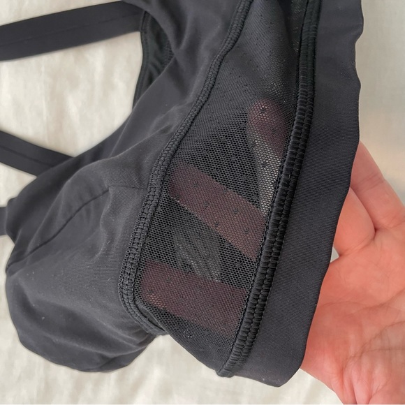 Lululemon Black Mesh Sports Bra 6 - Picture 6 of 7
